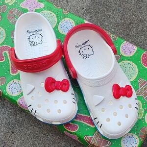 Hello Kitty Kids Crocs - Size J5